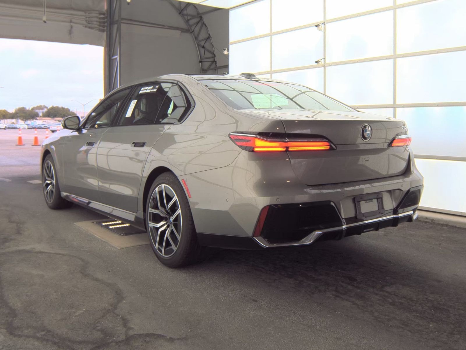 2025 BMW 7 Series 740i RWD