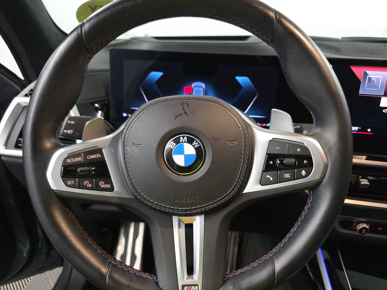 2023 BMW X7 M60i AWD