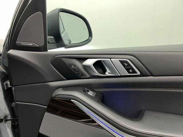 2025 BMW X7 xDrive40i AWD