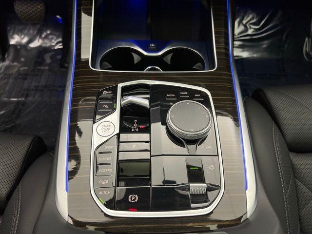 2025 BMW X7 xDrive40i AWD