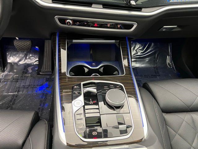 2025 BMW X7 xDrive40i AWD