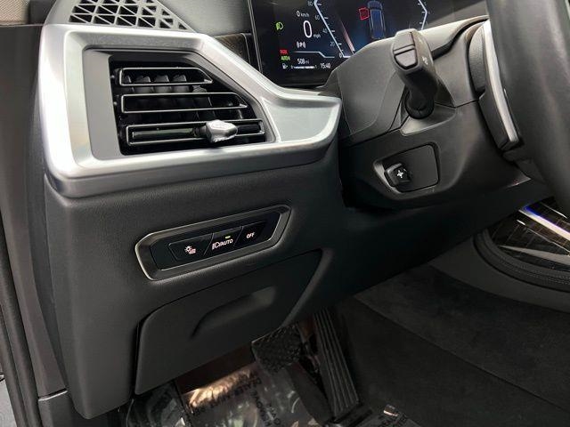 2025 BMW X7 xDrive40i AWD