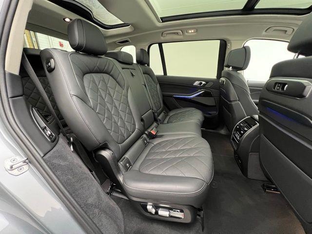 2025 BMW X7 xDrive40i AWD