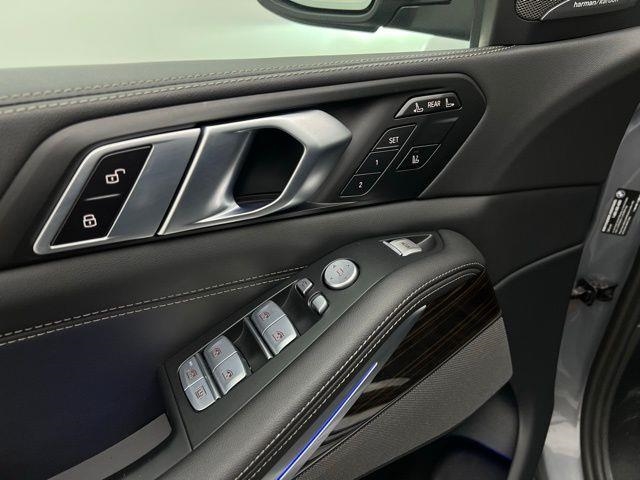 2025 BMW X7 xDrive40i AWD