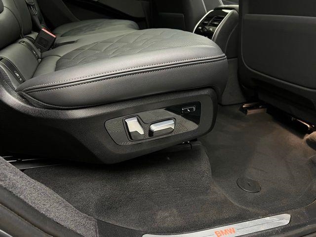 2025 BMW X7 xDrive40i AWD