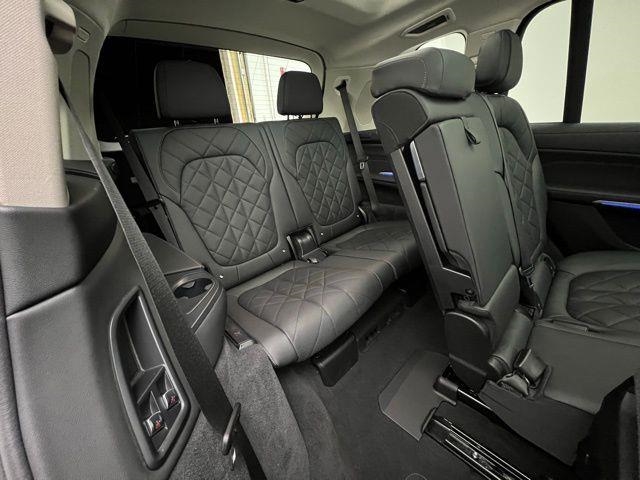 2025 BMW X7 xDrive40i AWD