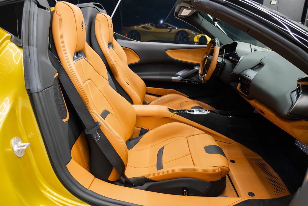 2022 Ferrari SF90 Spider Base AWD