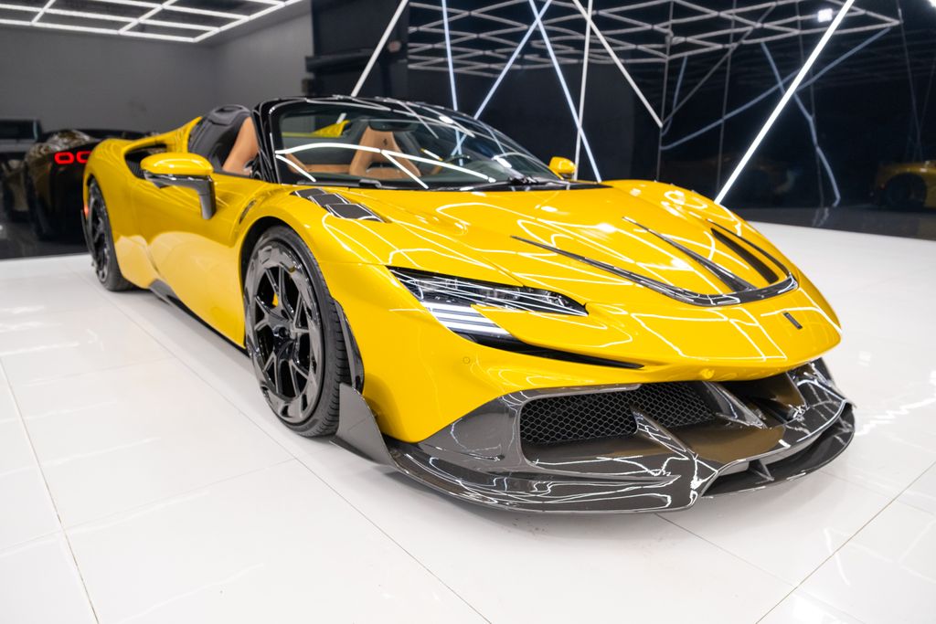 2022 Ferrari SF90 Spider Base AWD
