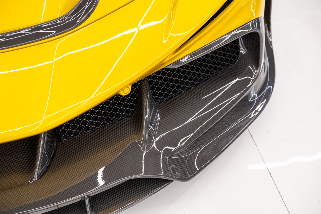 2022 Ferrari SF90 Spider Base AWD