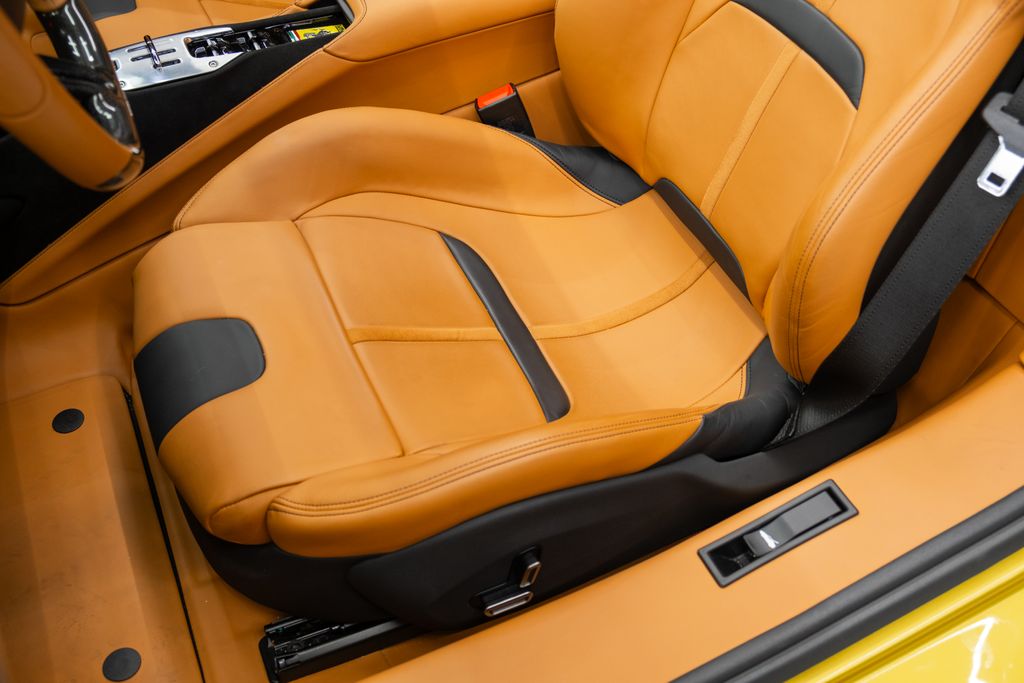 2022 Ferrari SF90 Spider Base AWD