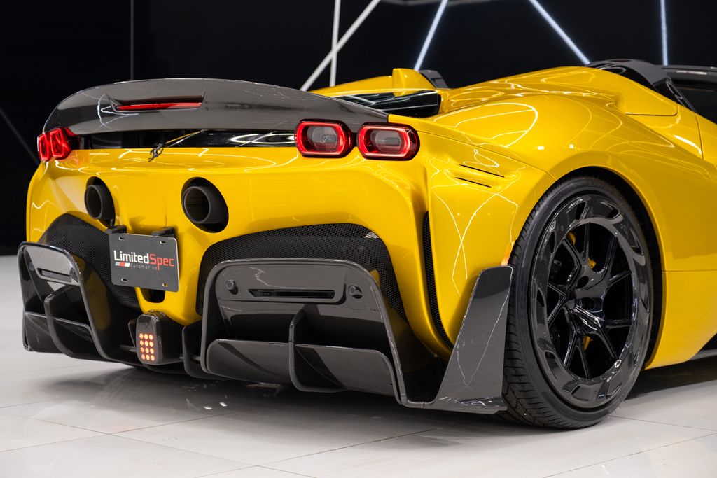 2022 Ferrari SF90 Spider Base AWD