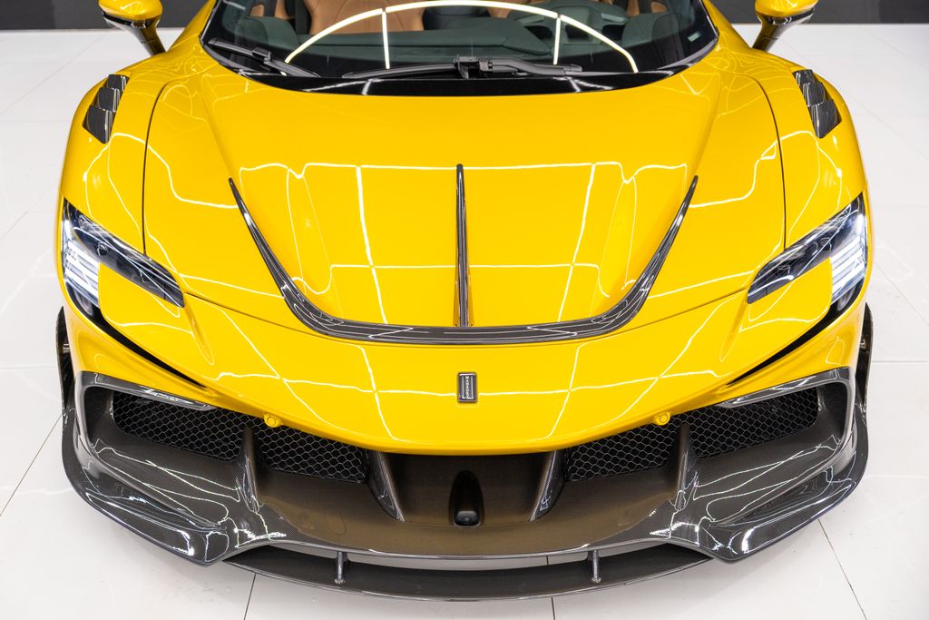 2022 Ferrari SF90 Spider Base AWD