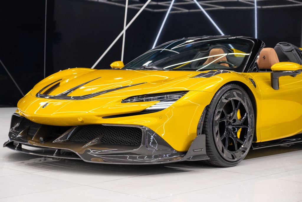2022 Ferrari SF90 Spider Base AWD