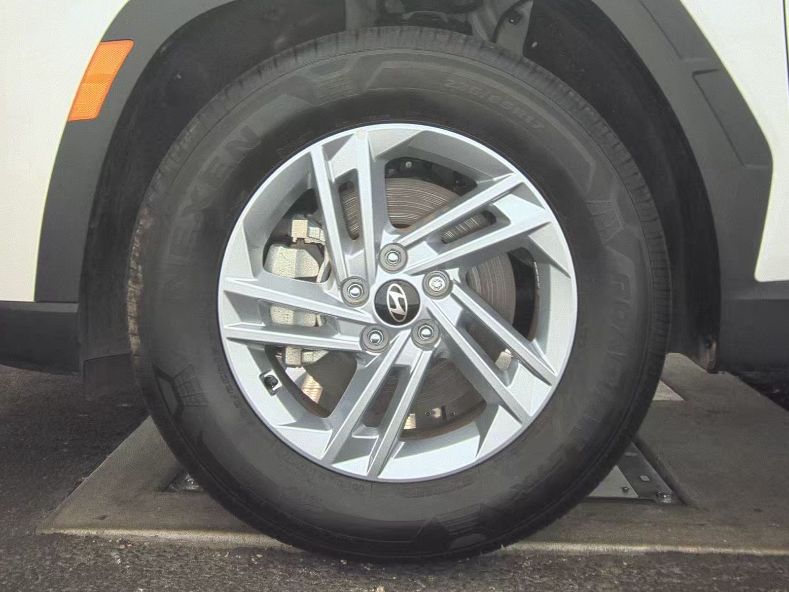 2025 Hyundai Tucson SE FWD