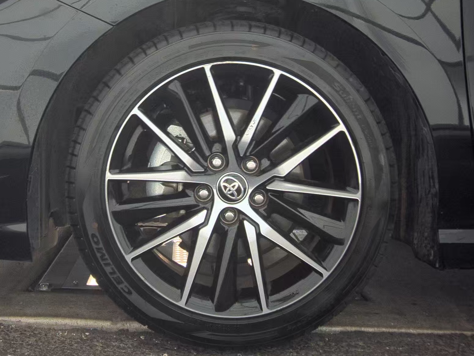 2024 Toyota Camry SE FWD