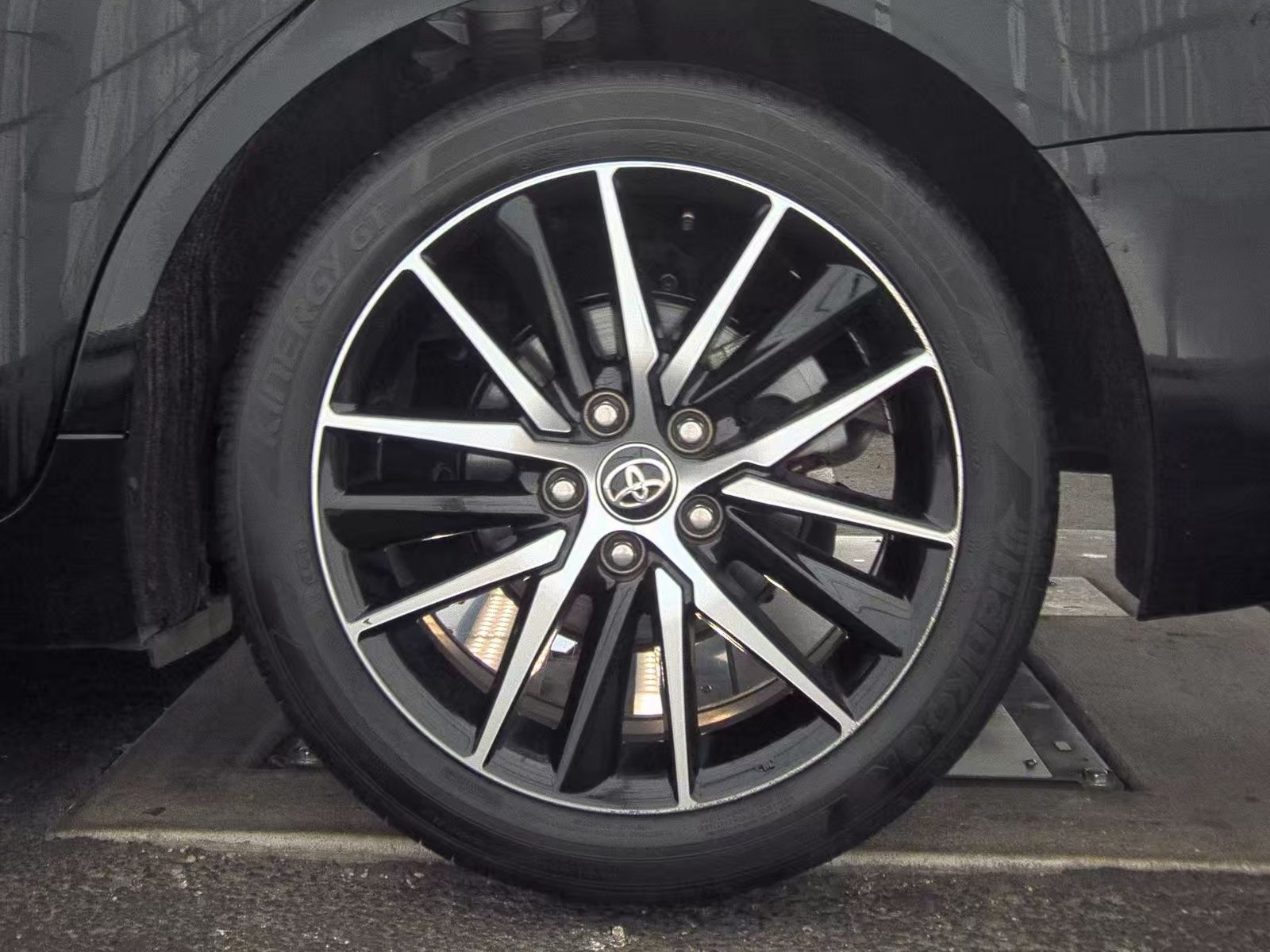 2024 Toyota Camry SE FWD