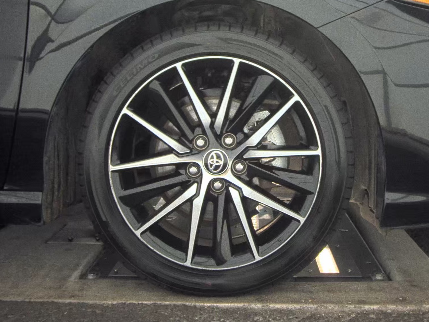 2024 Toyota Camry SE FWD