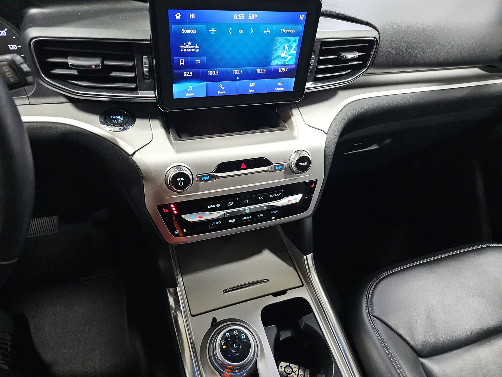 2022 Ford Explorer XLT AWD