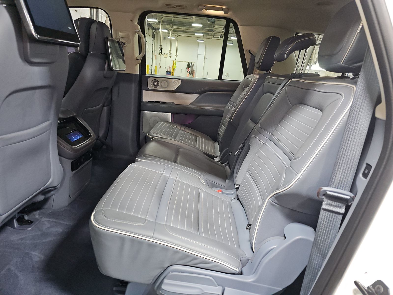 2022 Lincoln Navigator L Black Label AWD