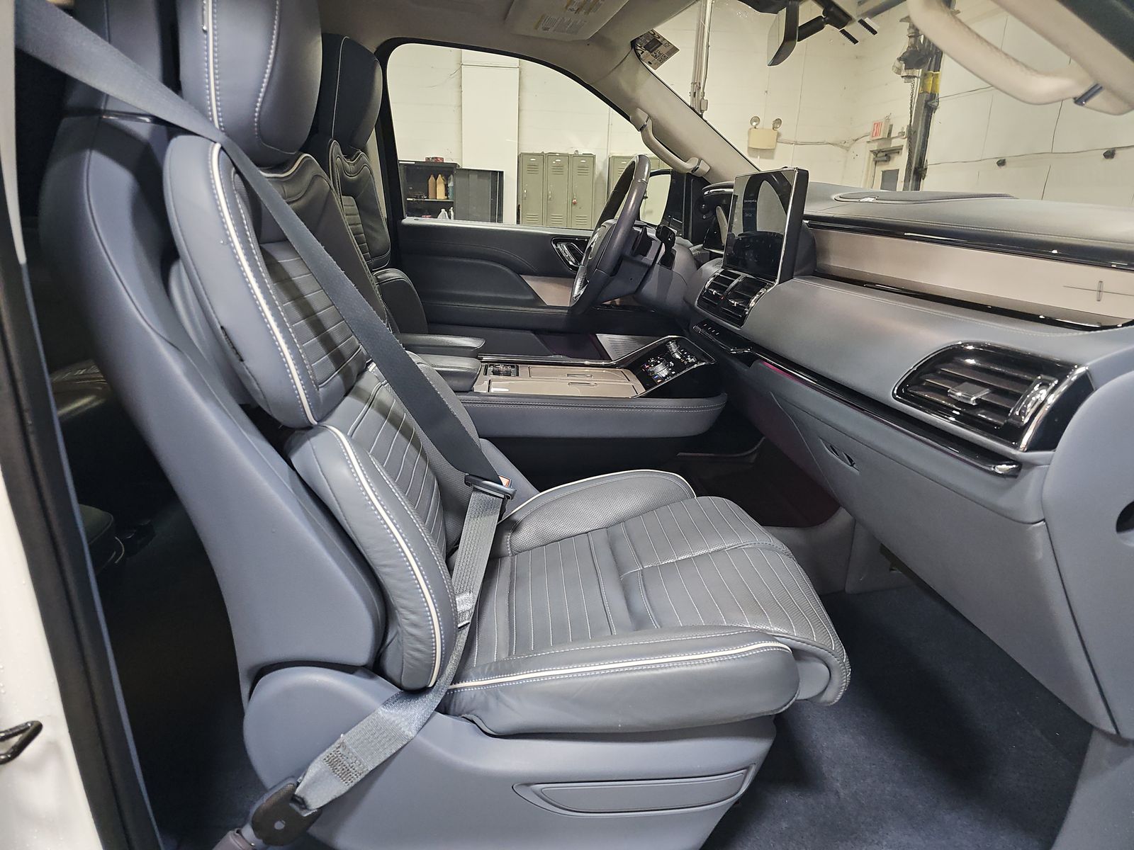 2022 Lincoln Navigator L Black Label AWD