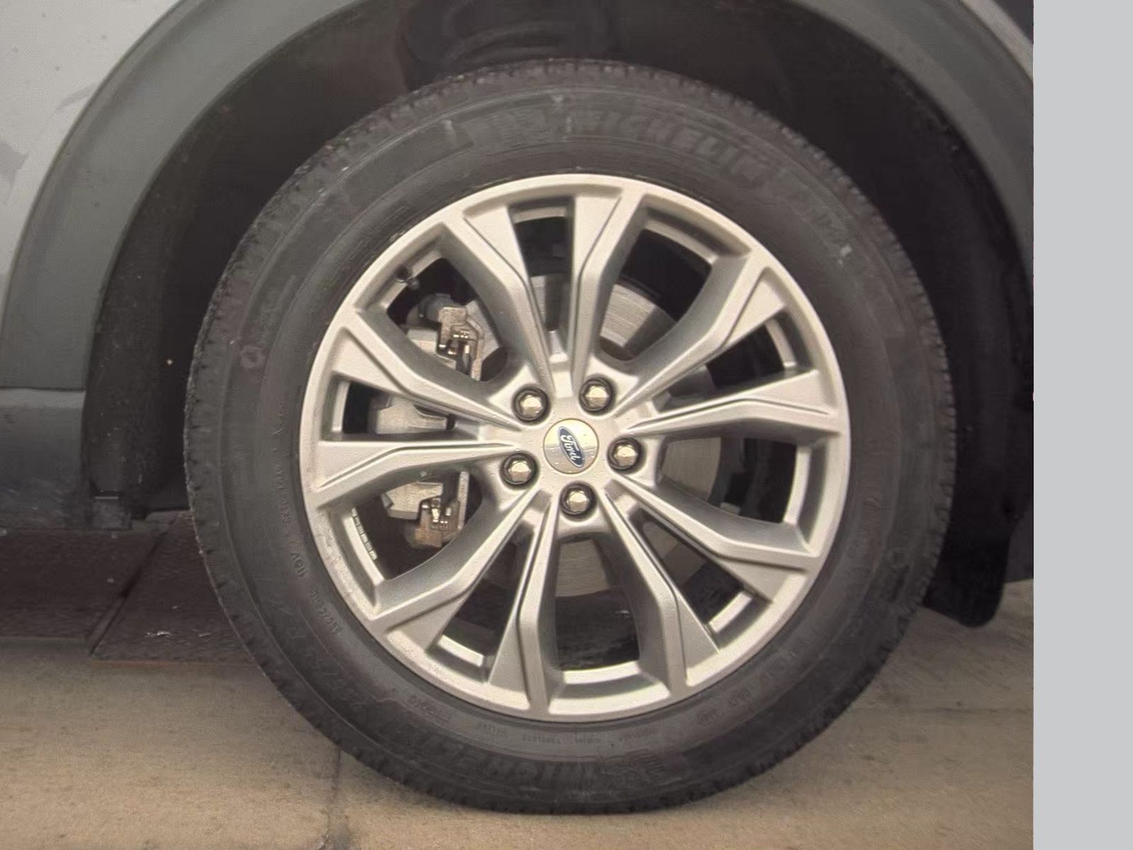 2022 Ford Explorer Limited AWD