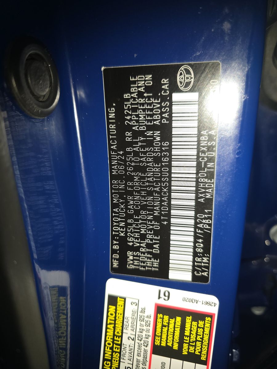 2025 Toyota Camry LE FWD