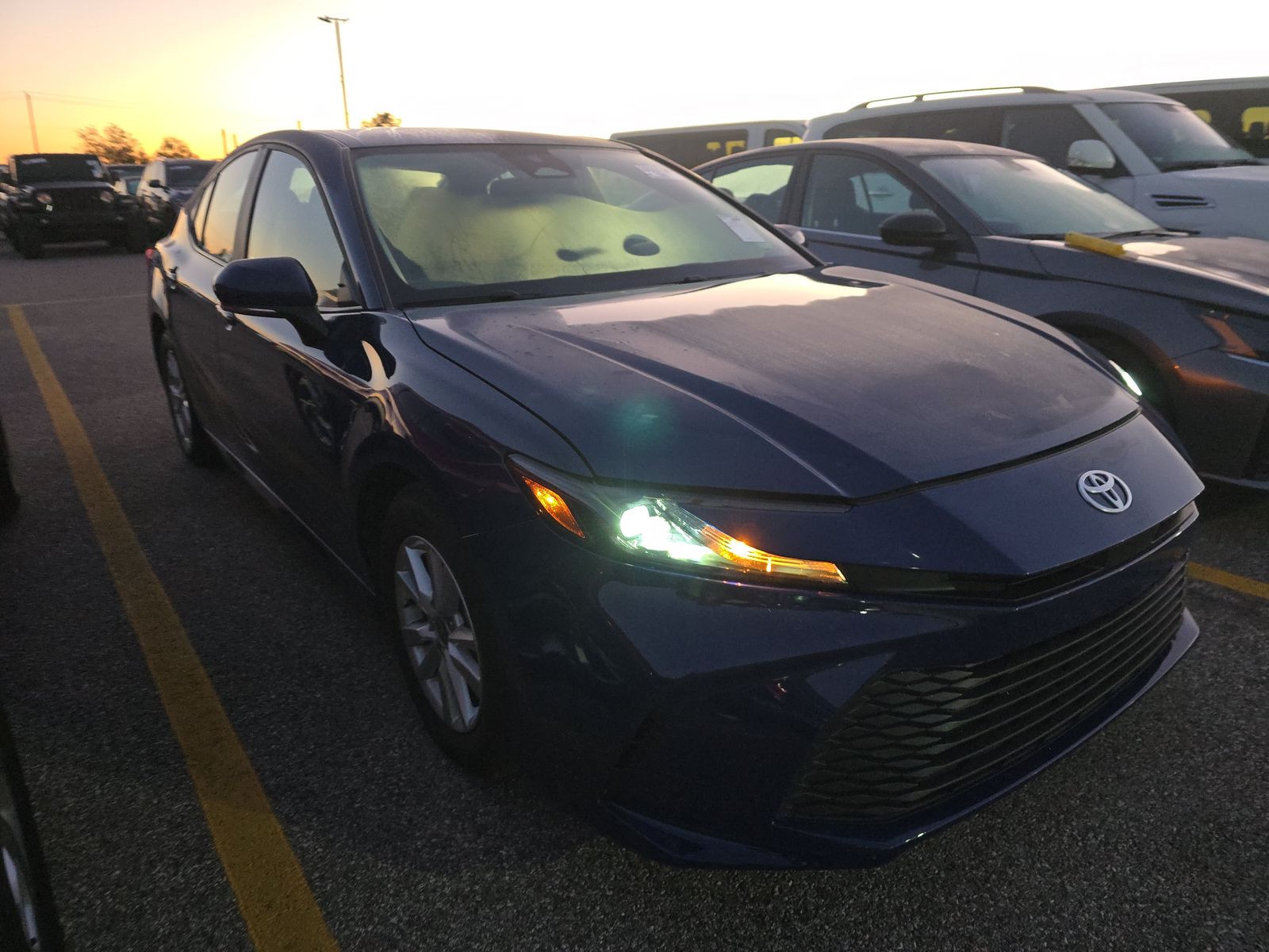 2025 Toyota Camry LE FWD