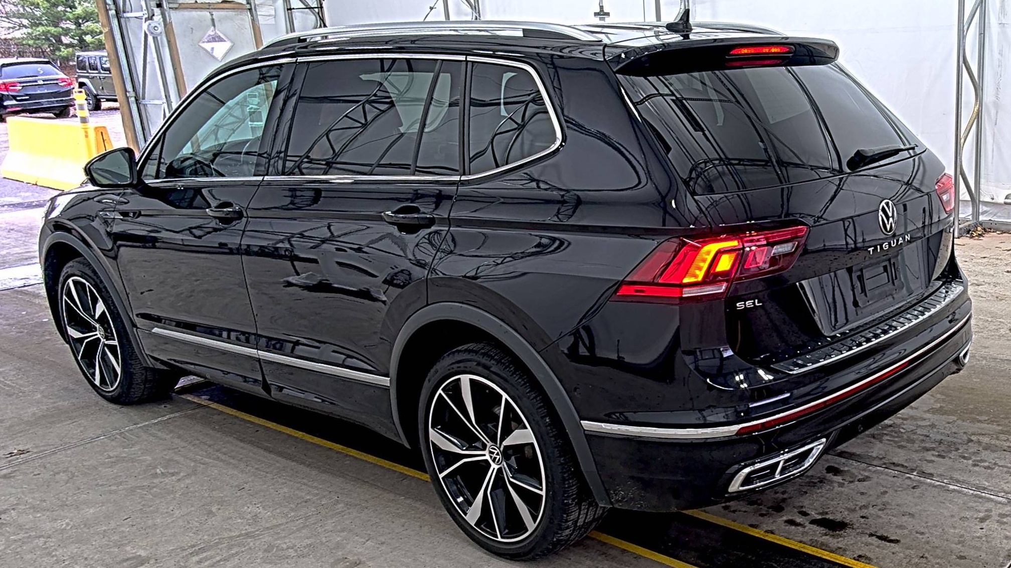 2022 Volkswagen Tiguan 2.0T SEL R-Line AWD