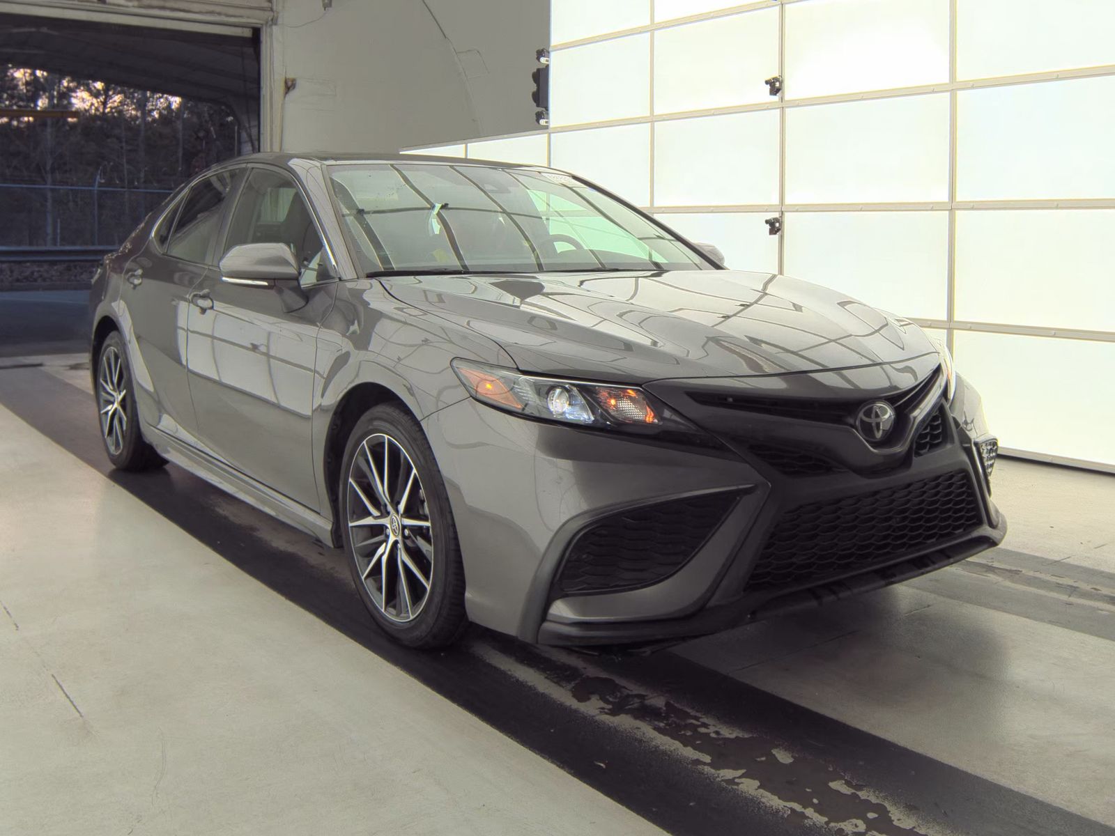 2024 Toyota Camry SE FWD