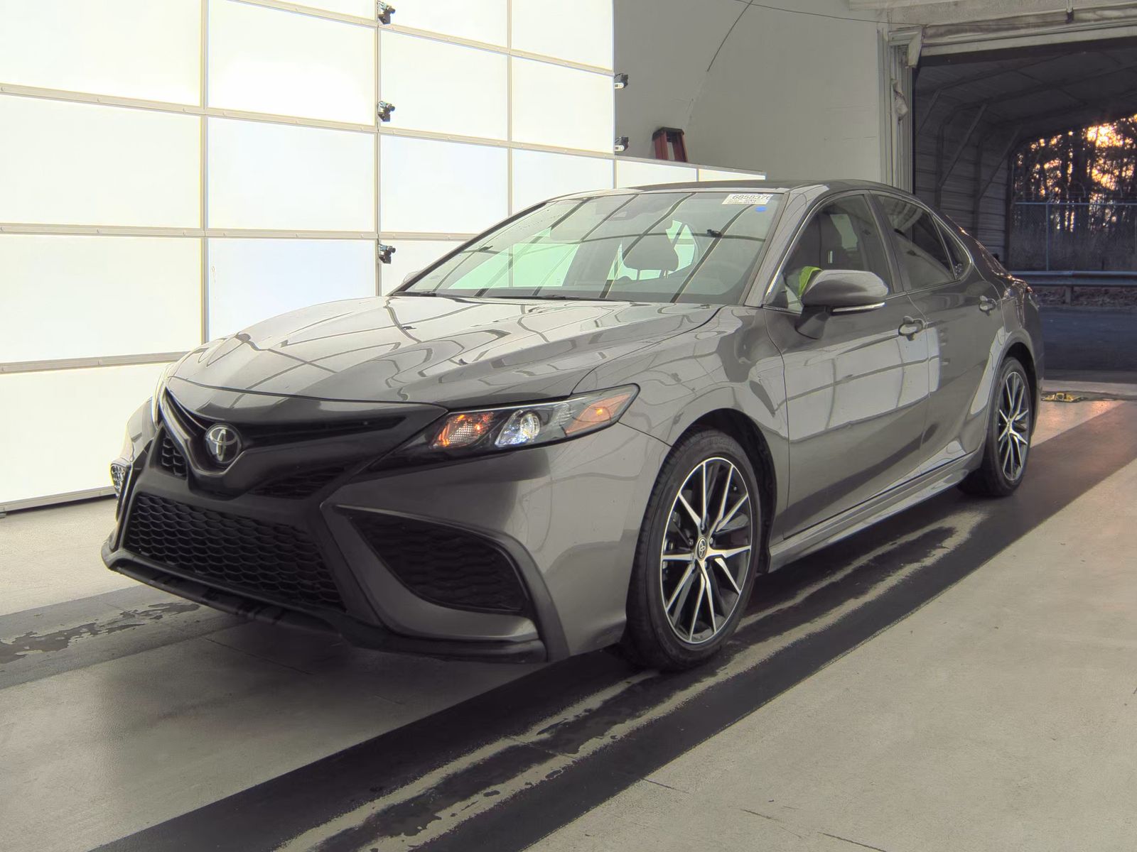 2024 Toyota Camry SE FWD