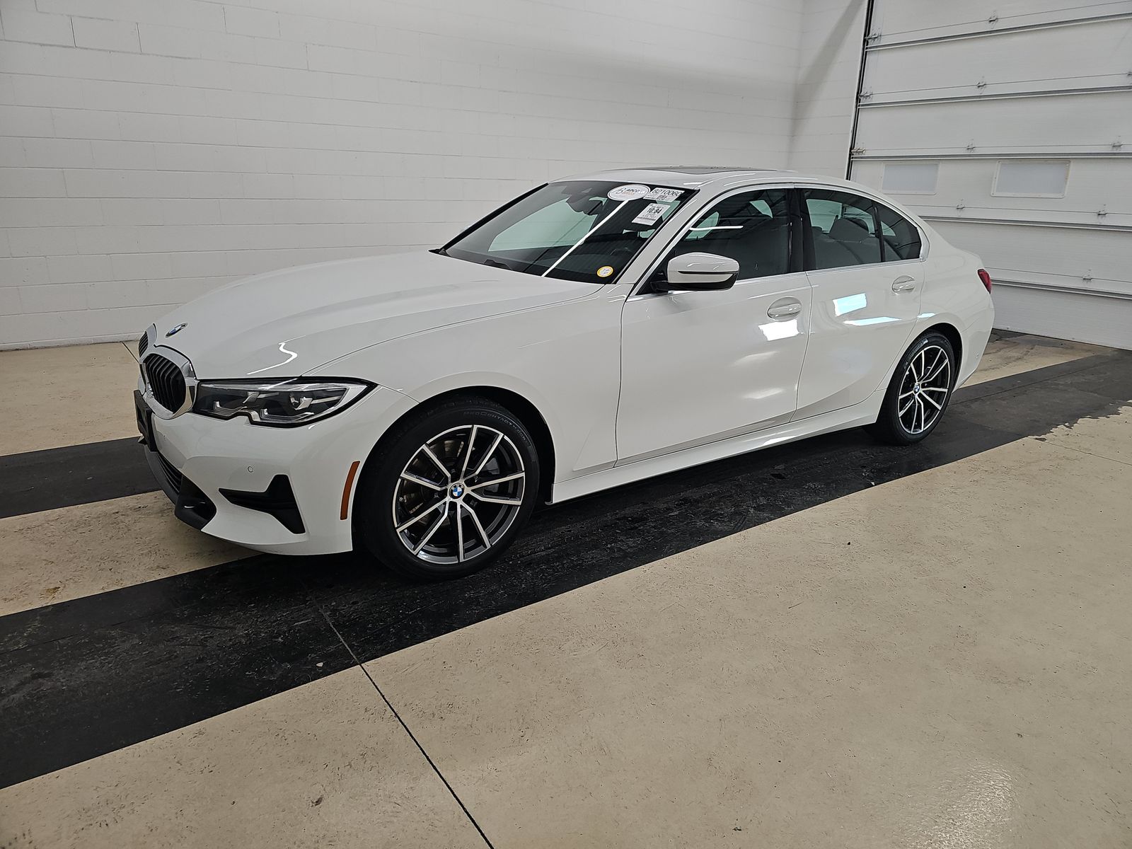 2020 BMW 3 Series 330i's photo