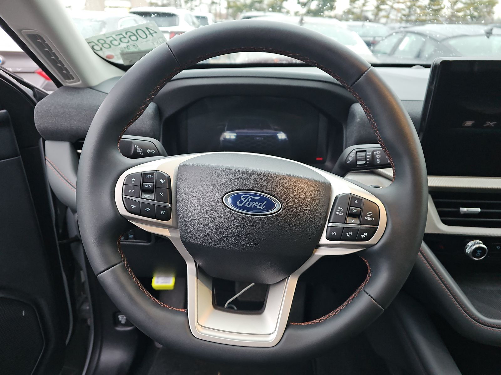 2025 Ford Explorer Active AWD