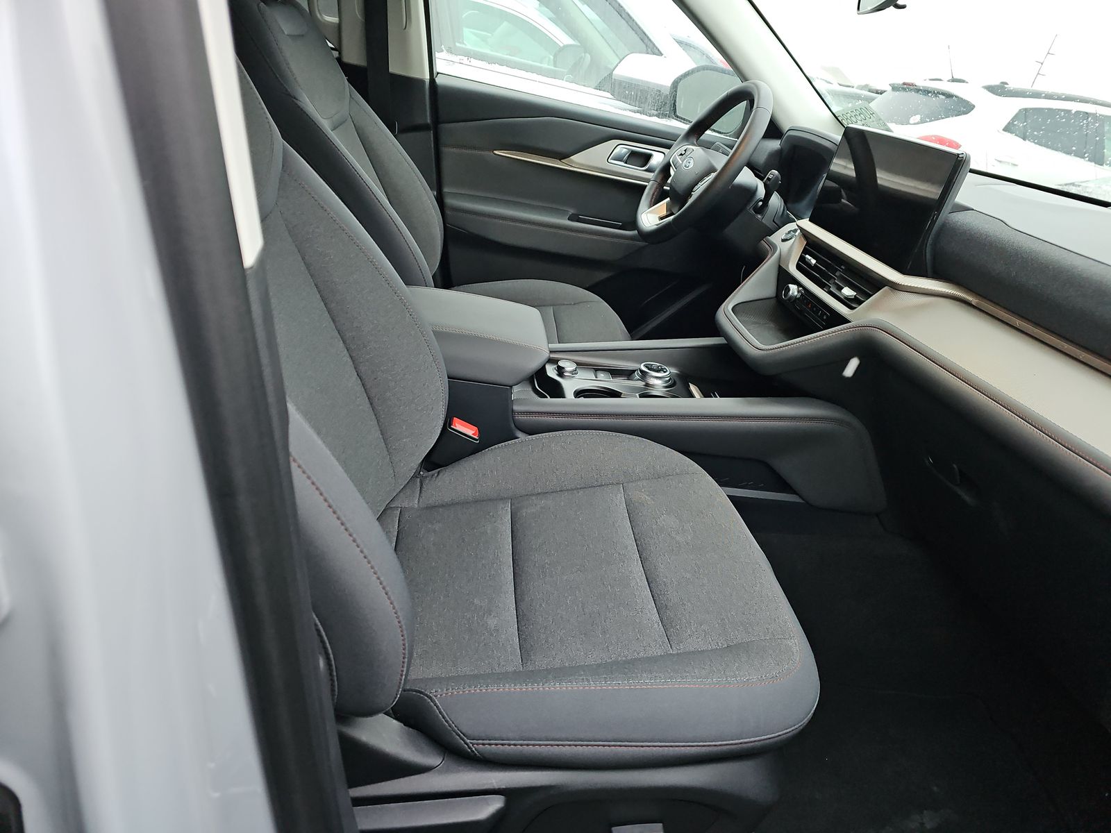 2025 Ford Explorer Active AWD