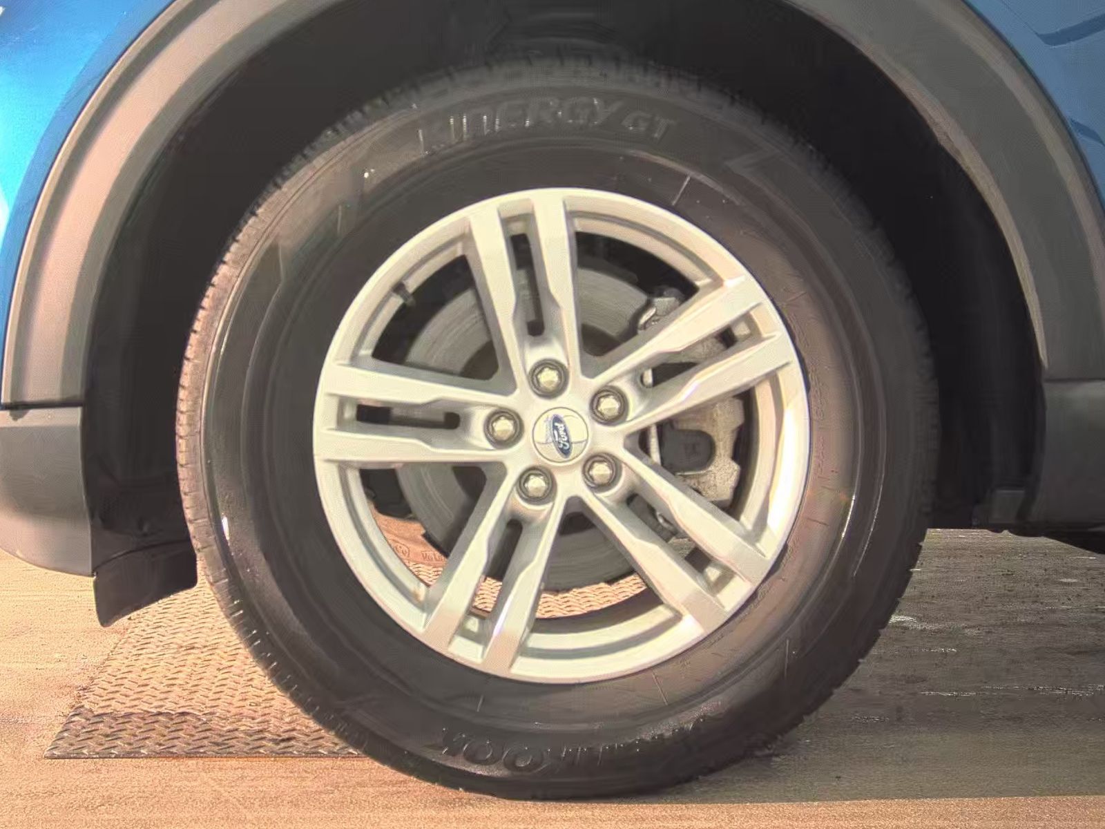 2022 Ford Explorer XLT AWD