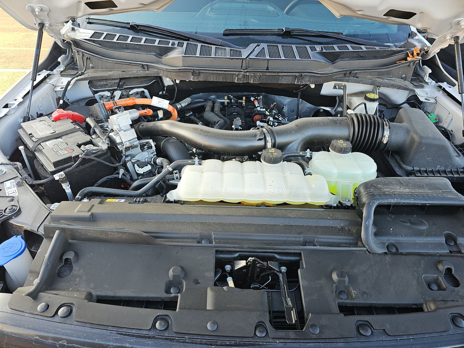 2024 Ford F-150 Hybrid XLT AWD