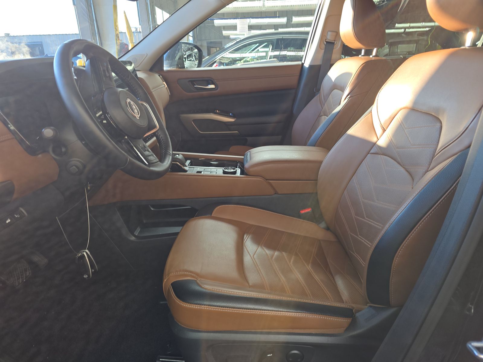 2024 Nissan Pathfinder Platinum AWD