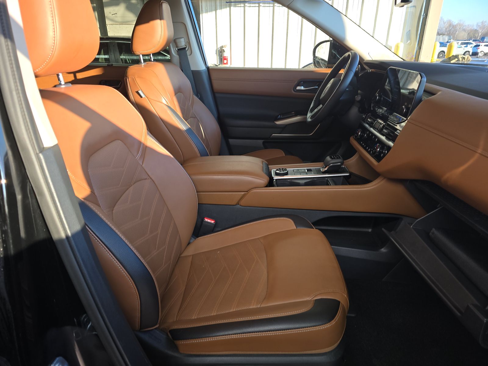 2024 Nissan Pathfinder Platinum AWD