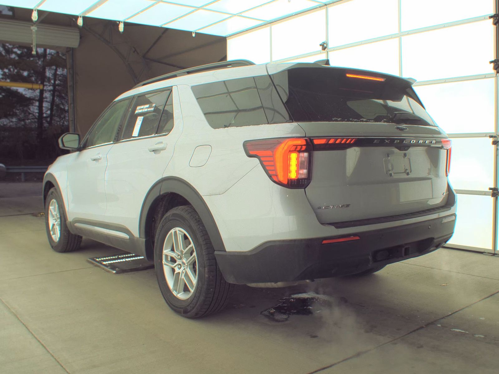 2025 Ford Explorer Active AWD