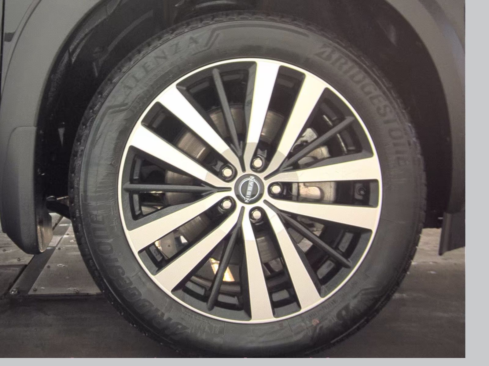 2024 Nissan Pathfinder Platinum AWD