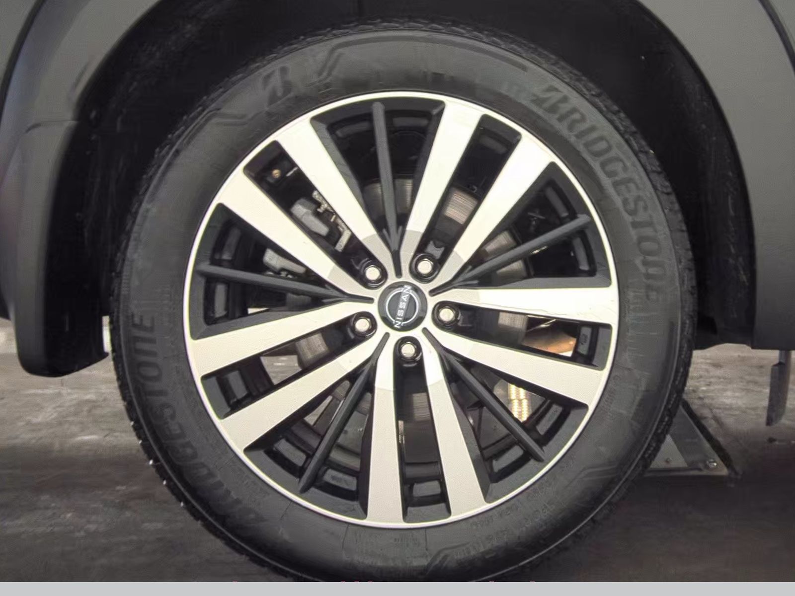 2024 Nissan Pathfinder Platinum AWD