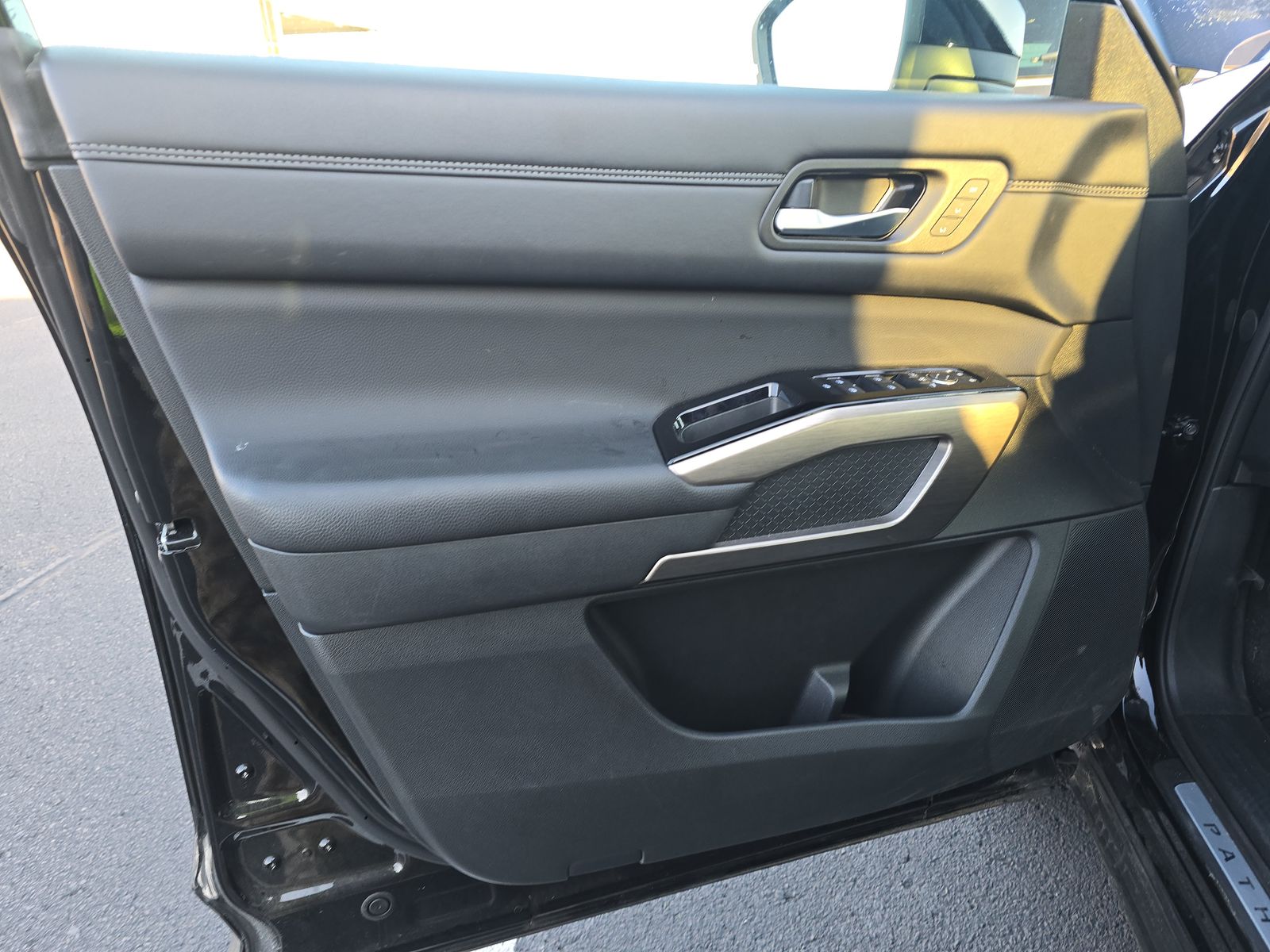 2024 Nissan Pathfinder Platinum AWD