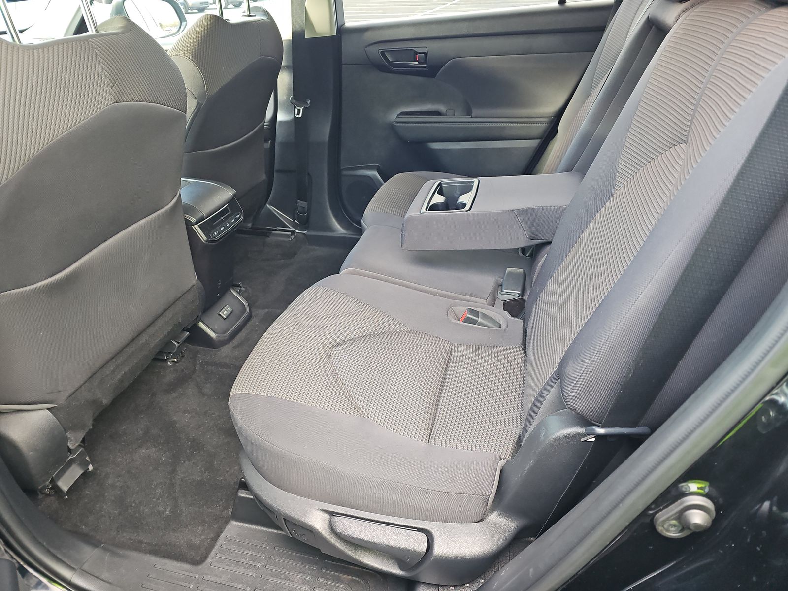 2023 Toyota Highlander LE AWD