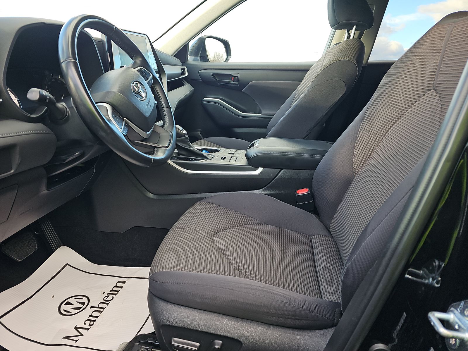 2023 Toyota Highlander LE AWD