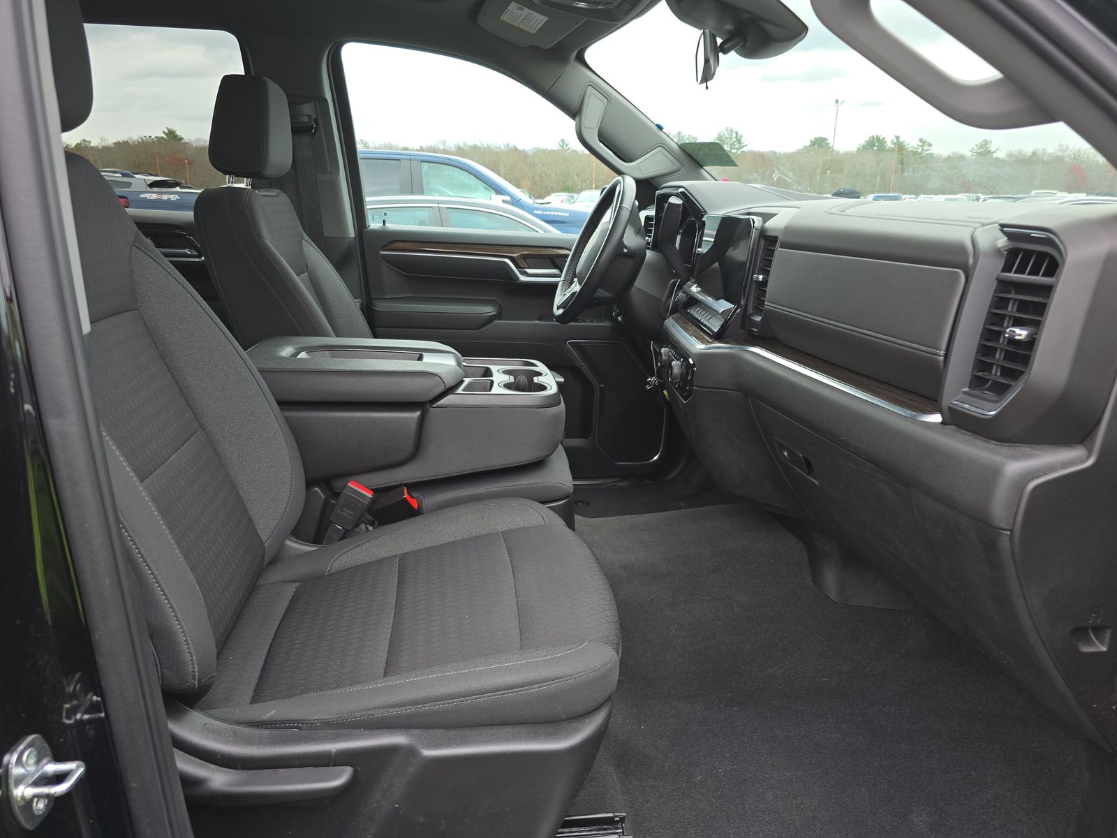 2022 Chevrolet Silverado 1500 LT AWD