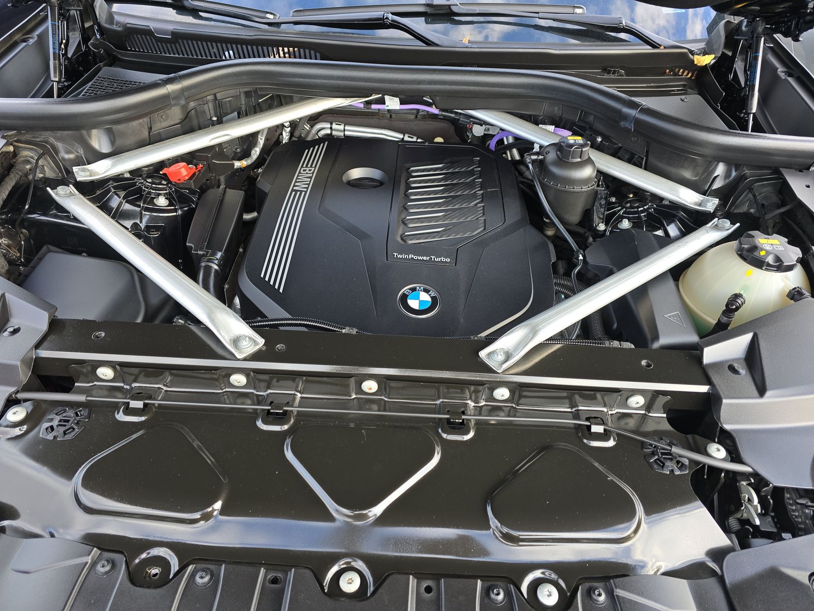 2022 BMW X6 xDrive40i AWD