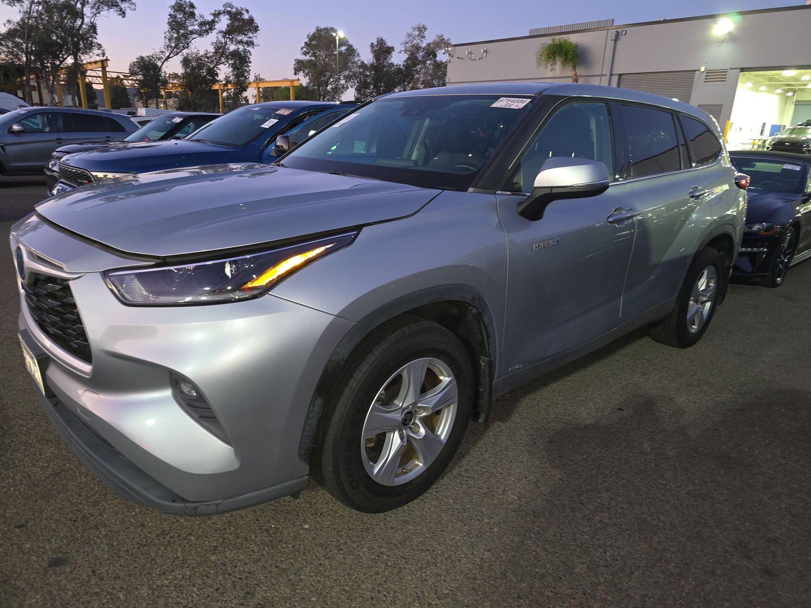 2021 Toyota Highlander Hybrid LE AWD