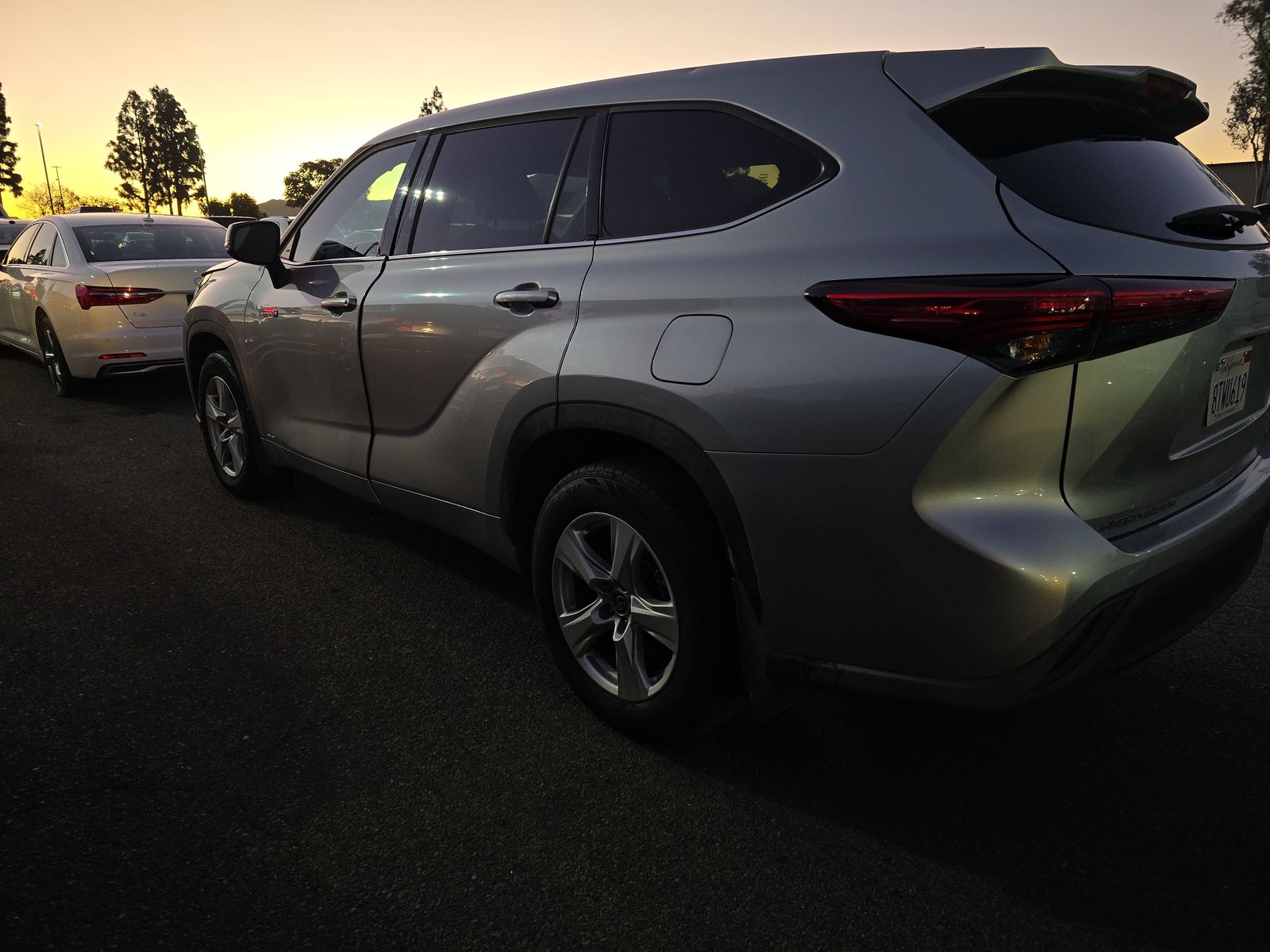 2021 Toyota Highlander Hybrid LE AWD