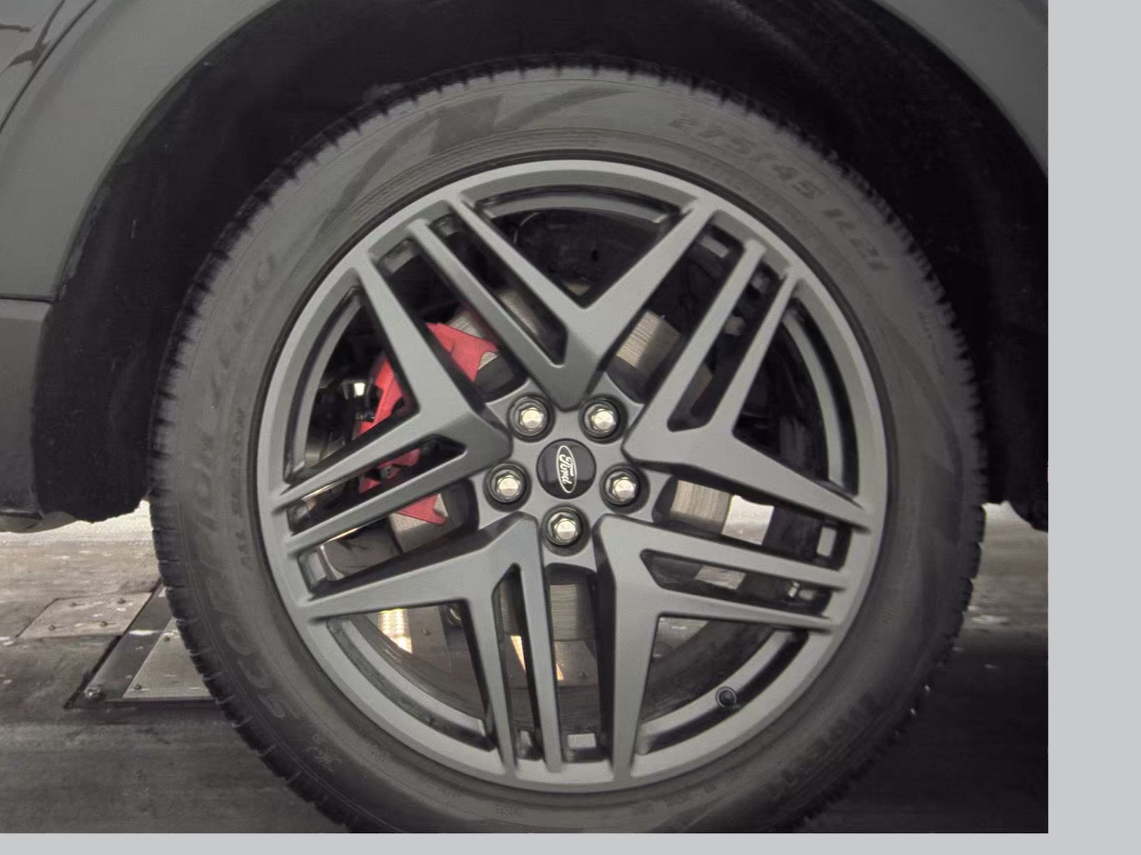 2025 Ford Explorer ST-Line AWD