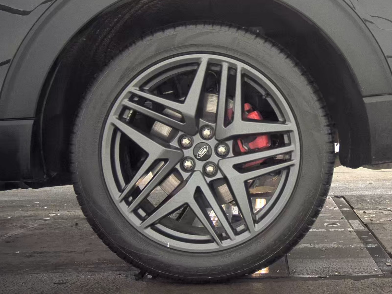 2025 Ford Explorer ST-Line AWD