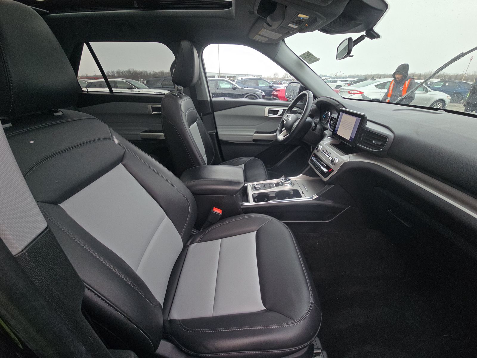 2023 Ford Explorer XLT AWD